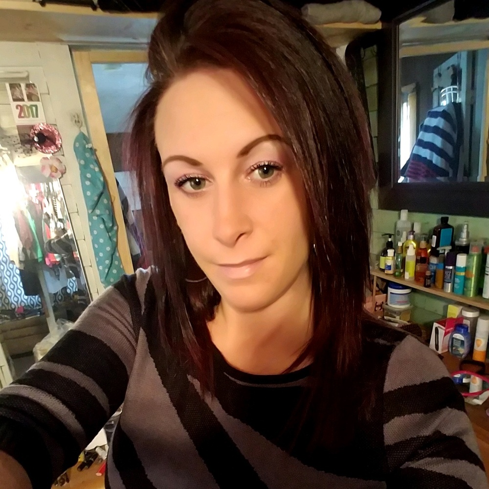 Meet your Posher, Ashley